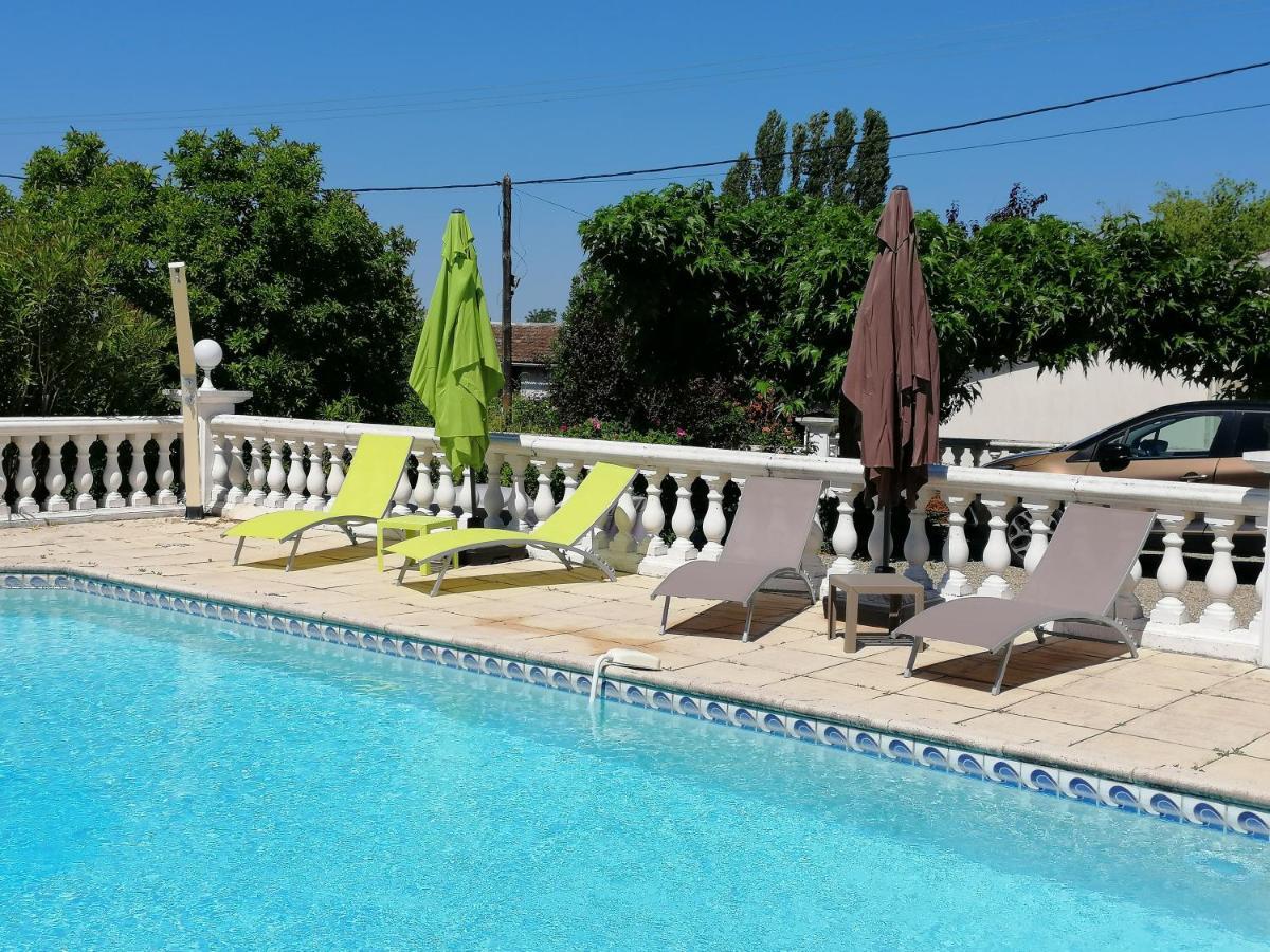 Hotel "Les Peyres" Lamothe-Landerron Exterior foto